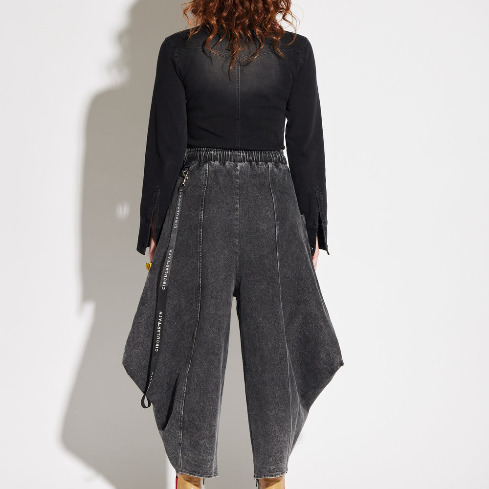 
                  
                    Balloon Denim Jeans
                  
                