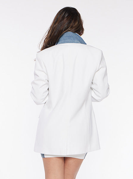 
                  
                    Donna Blazer
                  
                