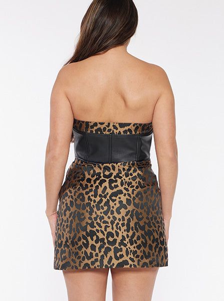 
                  
                    Donna Strapless Dress
                  
                