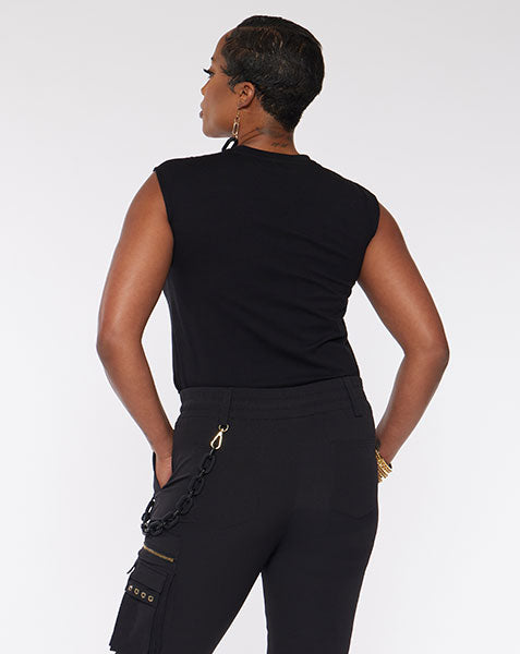 
                  
                    Sleeveless Round Neck Necklace T-Shirt
                  
                