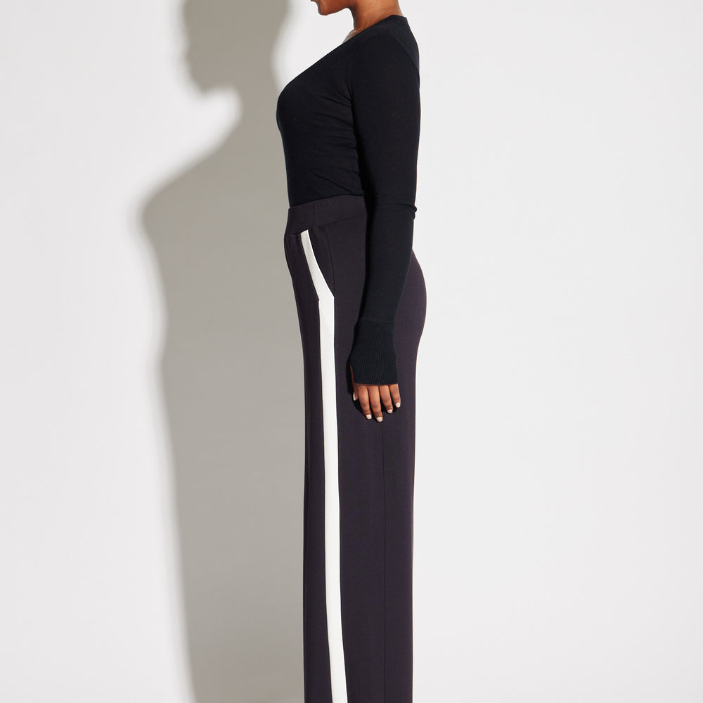 
                  
                    U Neck Long Sleeve Bodysuit
                  
                